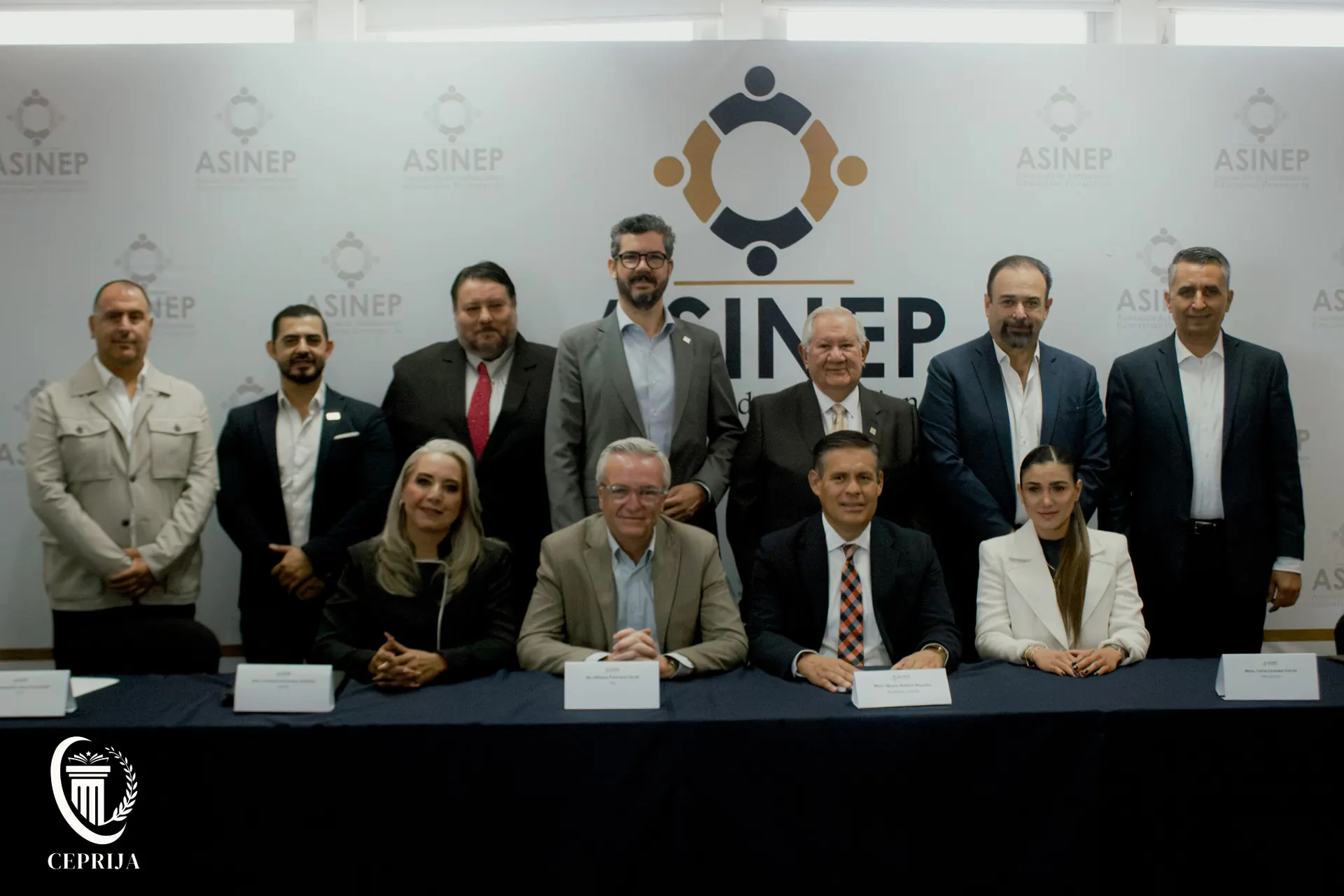 Instituciones integrantes de ASINEP en la rueda de prensa