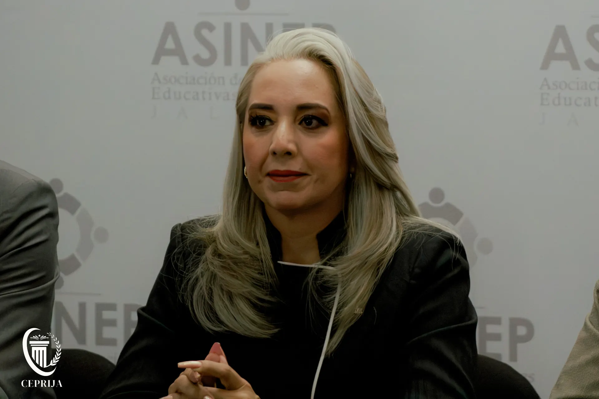 Dra. Verónica Ucaranza, Rectora de CEPRIJA, en la presentación de ASINEP
