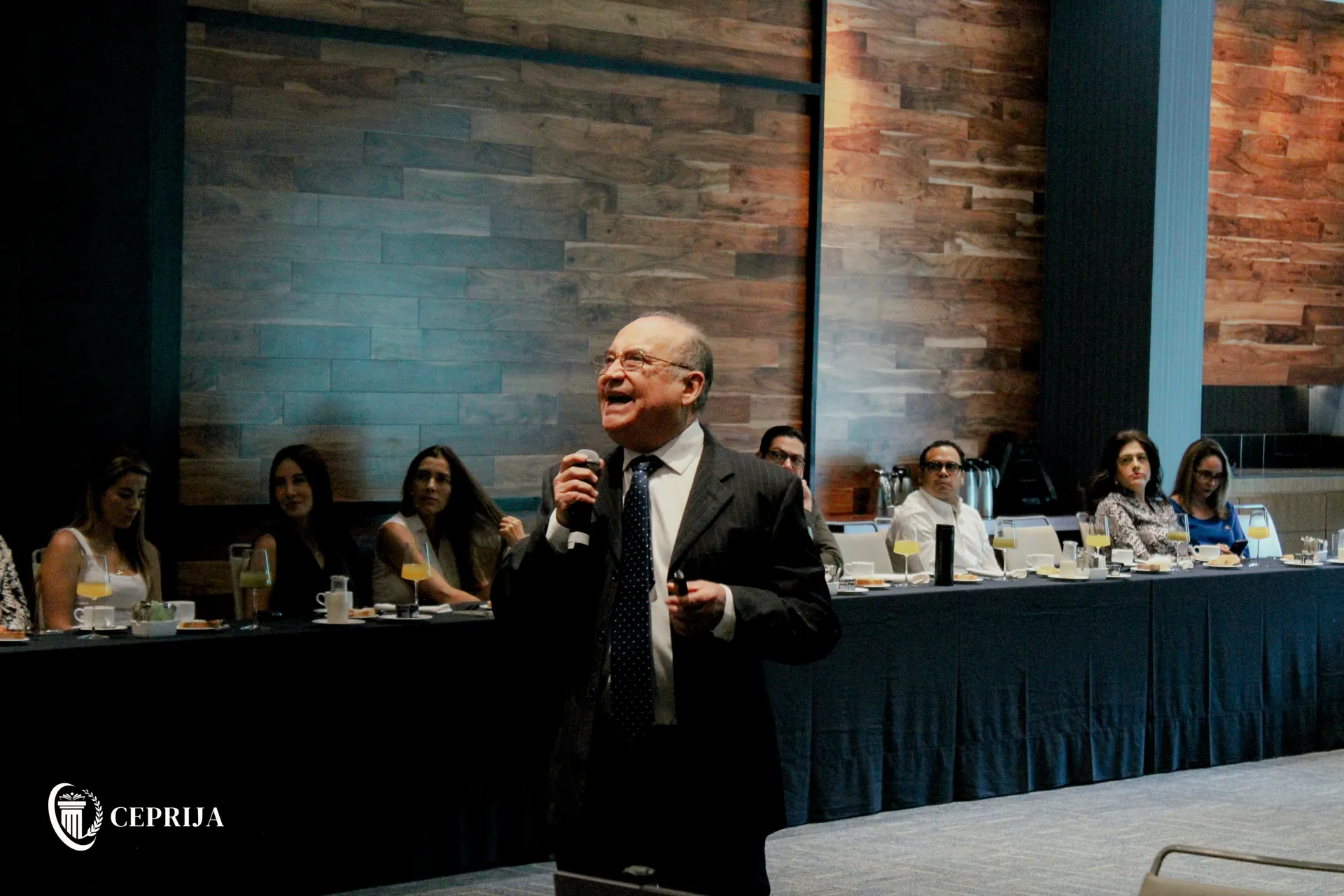 Ponencia durante el 1.er Desayuno Anual de ASONOC Capítulo Jalisco